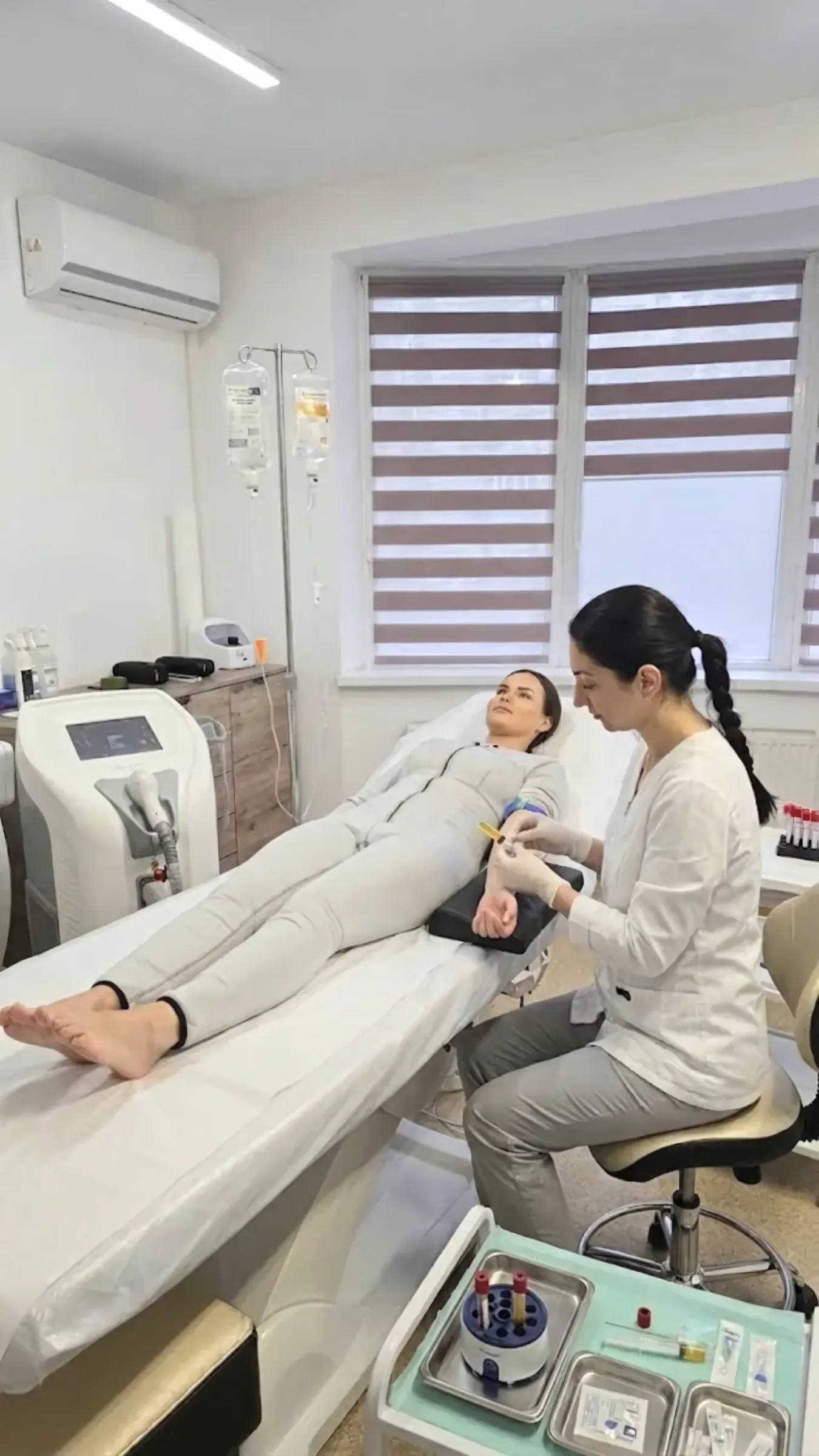Terapie IV cu vitamine la clinica CryoMedica Cluj.